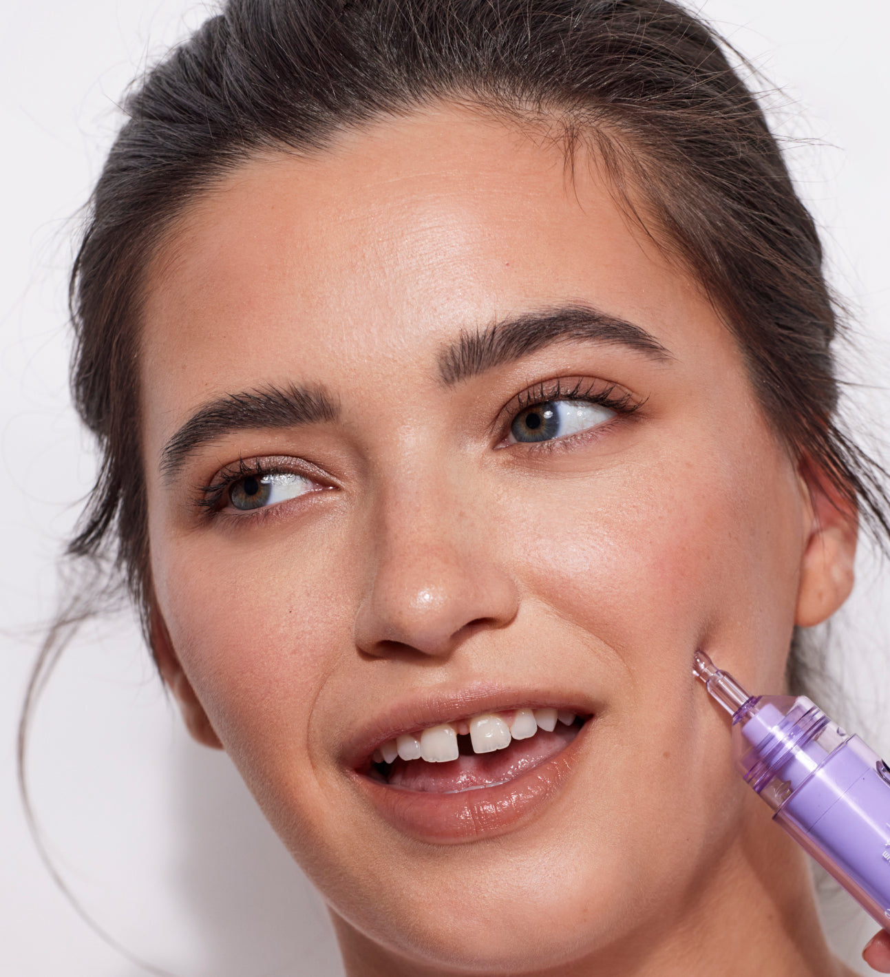 model applying Major Fade Hyper Serum